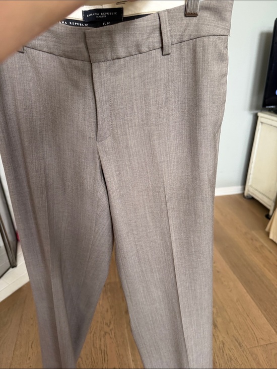 Banana Republic Pants - Banana Republic Gorgous Women’s Dress Pants in Taupe